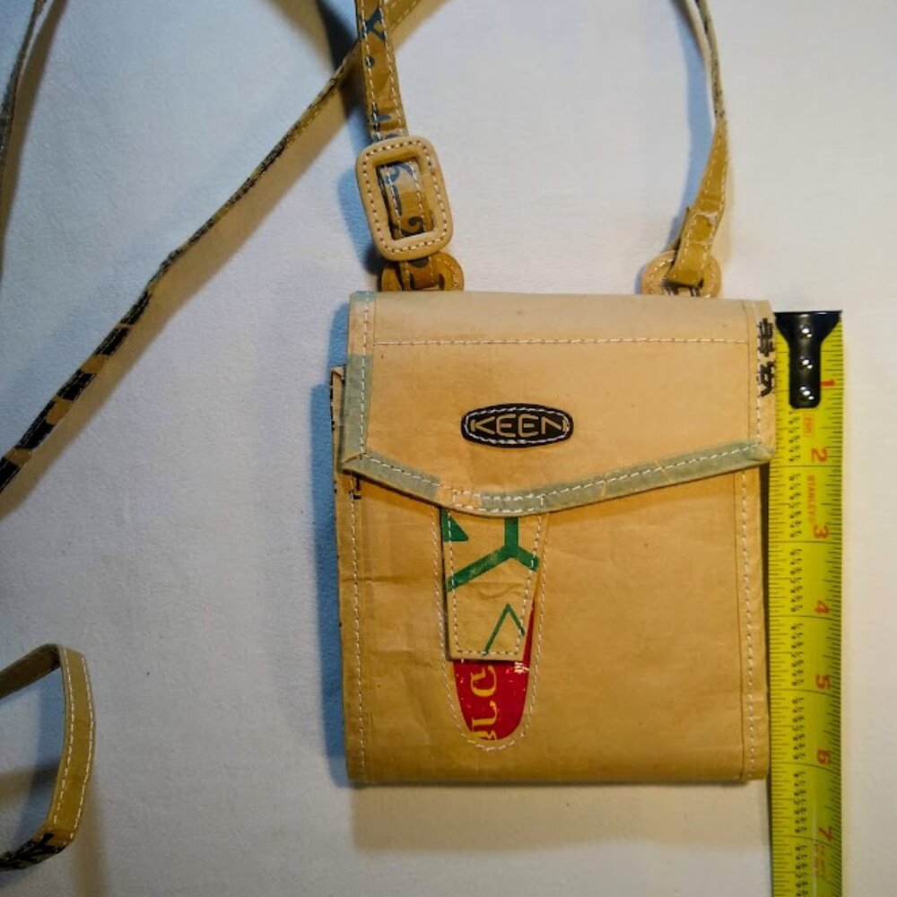 KEEN rare paper card wallet/crossbody bag - Picture 10 of 15